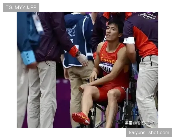 刘翔当年退赛那会儿,谁懂他脚上钉子拔出来直接进ICU的? 刘翔当年退赛那会儿,谁懂他脚上钉子拔出来直接进ICU的?